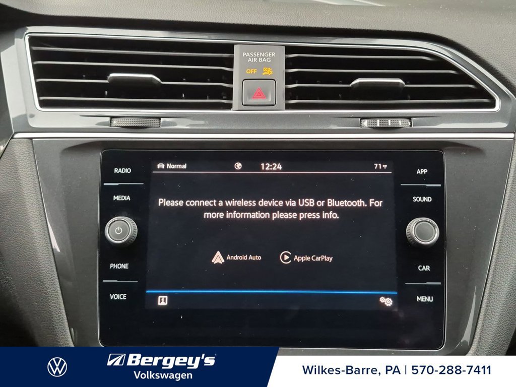 Certified 2024 Volkswagen Tiguan SE R-Line AWD/4WD image 20
