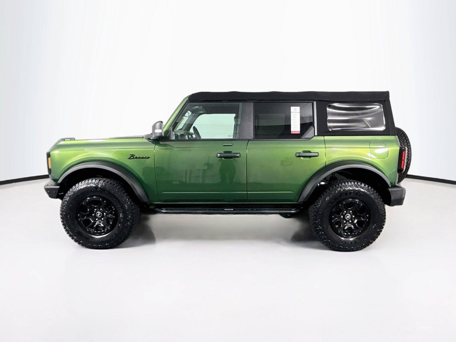 Used 2022 Ford Bronco Wildtrak AWD/4WD image 14