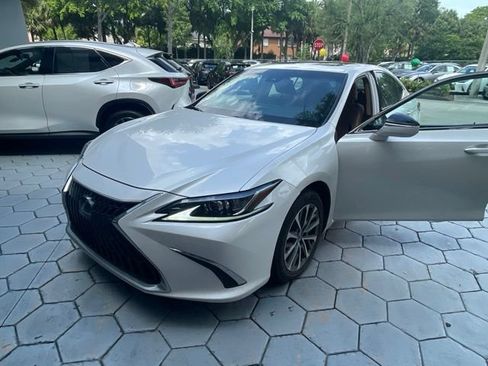 Used 2023 Lexus ES 350 w/ Accessory Package (Z2) FWD image 12