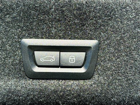 New 2026 BMW 330i Sedan w/ M Sport Package image 14