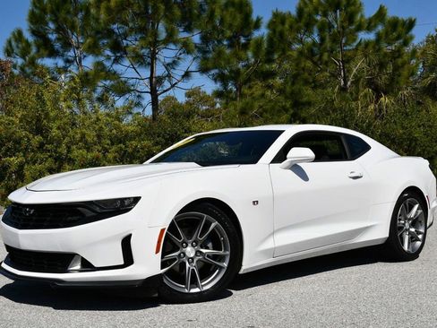 Used 2020 Chevrolet Camaro LT w/ RS Package image 21