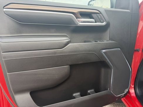 Used 2024 Chevrolet Silverado 1500 LT Trail Boss image 7