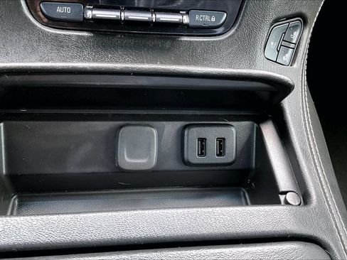 Used 2018 GMC Yukon Denali AWD/4WD image 16