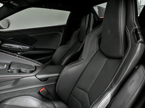 Used 2021 Chevrolet Corvette Stingray Convertible w/ 1LT image 25