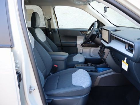 New 2025 Ford Maverick XLT image 30