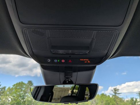 New 2026 Buick Enclave Preferred w/ Power Package AWD/4WD image 17