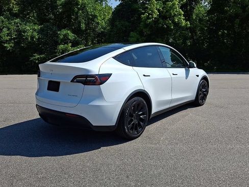 Used 2021 Tesla Model Y Long Range AWD/4WD image 6