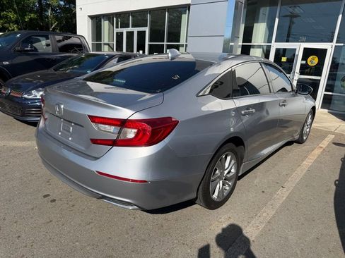 Used 2018 Honda Accord LX image 4