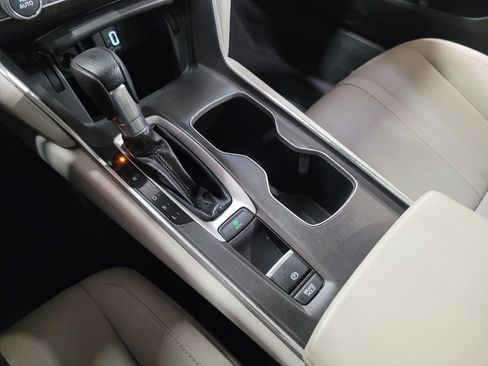 Used 2019 Honda Accord EX image 26