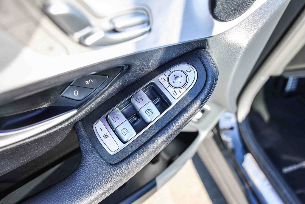 Used 2022 Mercedes-Benz GLC 300 4MATIC image 8
