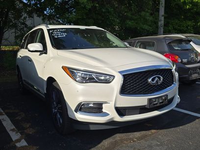 Used 2019 INFINITI QX60 Luxe w/ Essential Package