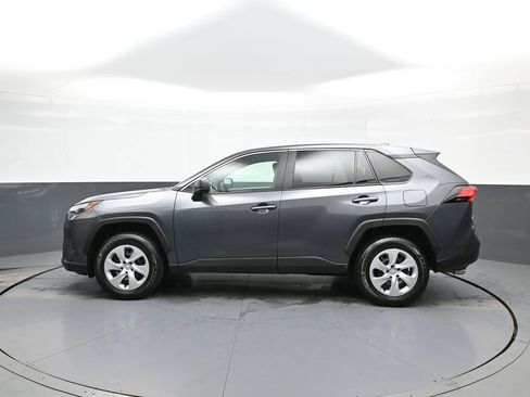 Used 2025 Toyota RAV4 LE image 9