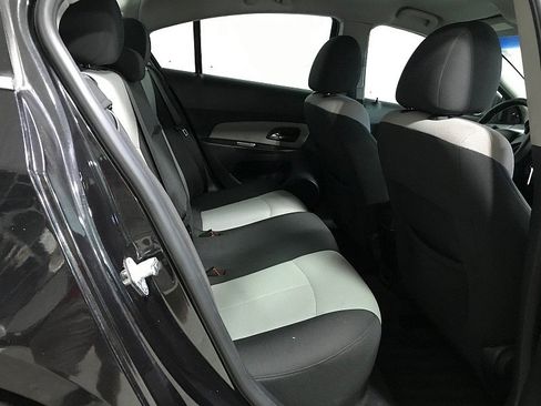 Used 2011 Chevrolet Cruze LS FWD image 16