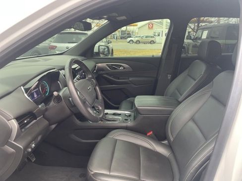Certified 2022 Chevrolet Traverse LT w/ Midnight/Sport Edition image 9