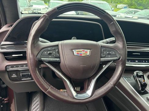 Used 2023 Cadillac Escalade Premium Luxury Platinum AWD/4WD image 17