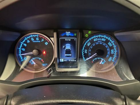Used 2022 Toyota Tacoma TRD Sport AWD/4WD image 19
