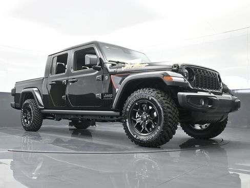 Used 2024 Jeep Gladiator Sport image 54