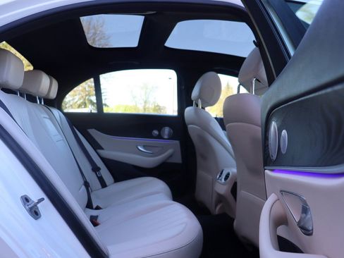 Used 2019 Mercedes-Benz E 300 4MATIC w/ Premium 1 Package image 17