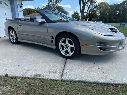 Used 2000 Pontiac Firebird Trans Am RWD image 9