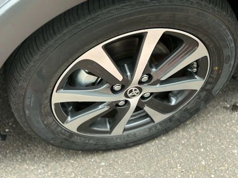 Used 2018 Toyota Prius C Two image 24