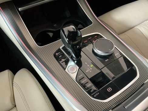 Certified 2022 BMW X5 xDrive40i w/ M Sport Package image 14