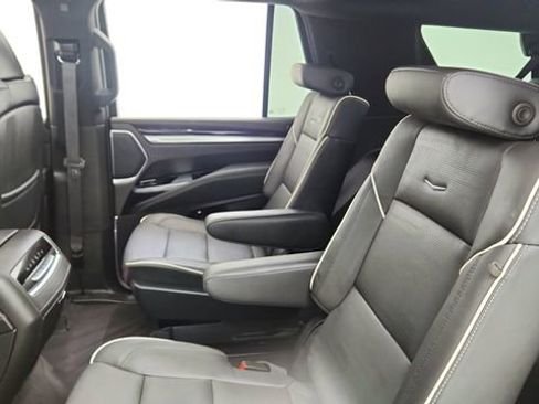 Used 2025 Cadillac Escalade Sport w/ Touring Package image 34