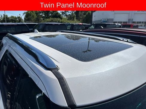 Used 2017 Ford Explorer Limited AWD/4WD image 7
