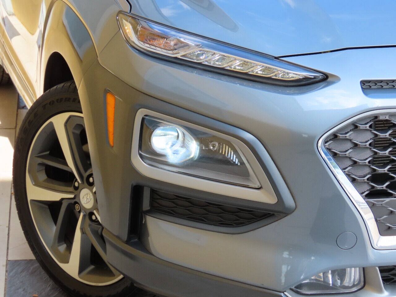 Used 2020 Hyundai Kona Limited AWD/4WD image 11