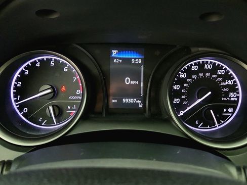 Used 2023 Toyota Camry SE FWD image 12