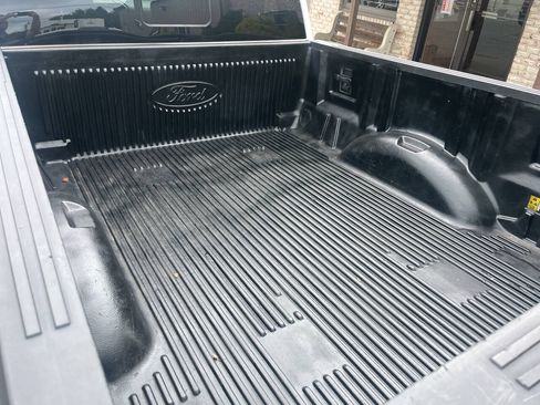 Used 2016 Ford F150 XLT w/ Equipment Group 302A Luxury AWD/4WD image 10