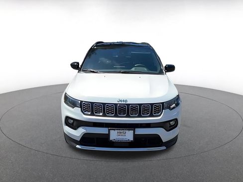 Used 2025 Jeep Compass Limited AWD/4WD image 4