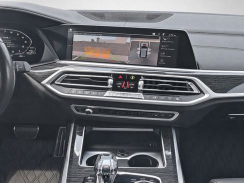 Used 2022 BMW X7 M50i AWD/4WD image 16