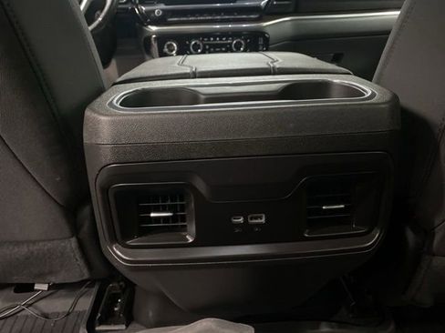 Used 2023 Chevrolet Silverado 1500 LT image 33
