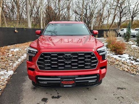 Used 2024 Toyota Sequoia Platinum image 8