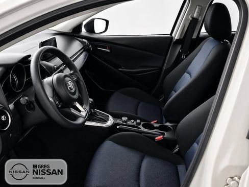 Used 2019 Toyota Yaris LE FWD image 6