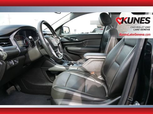 Used 2023 GMC Acadia SLT AWD/4WD image 12