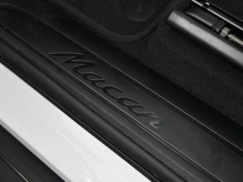 Used 2026 Porsche Macan Turbo AWD/4WD image 29