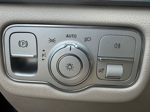 Used 2020 Mercedes-Benz GLE 350 4MATIC image 9
