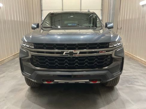 Used 2021 Chevrolet Suburban Z71 w/ Luxury Package image 2