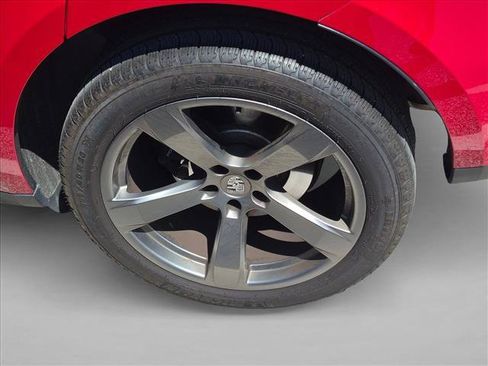 Used 2025 Porsche Macan Turbo AWD/4WD image 9