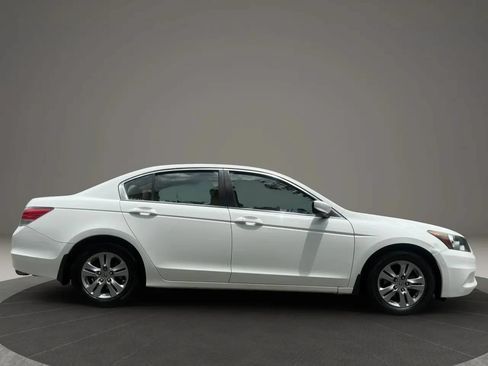 Used 2011 Honda Accord SE image 4