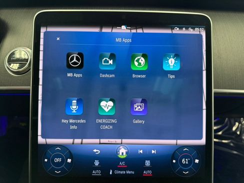 Used 2022 Mercedes-Benz S 580 4MATIC Sedan w/ AMG Line Package image 64