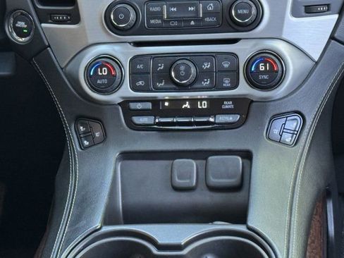 Used 2015 GMC Yukon XL SLT w/ HD Trailering Package AWD/4WD image 16