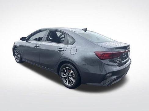 Used 2024 Kia Forte LXS FWD image 3