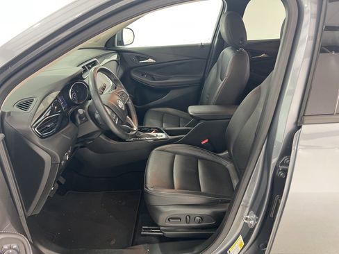 Used 2022 Buick Encore GX Essence image 17
