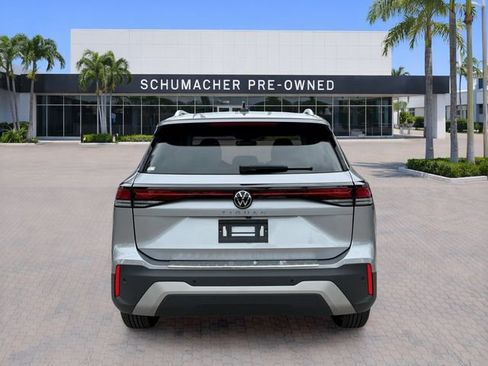 Certified 2025 Volkswagen Tiguan S FWD image 6