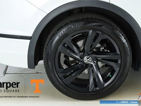 Used 2024 Volkswagen Tiguan SE R-Line FWD image 13