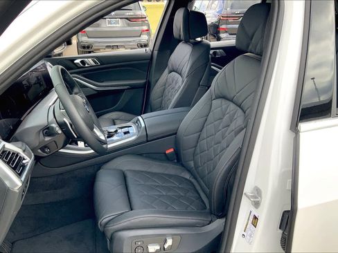 New 2025 BMW X5 sDrive40i w/ Climate Comfort Package image 9