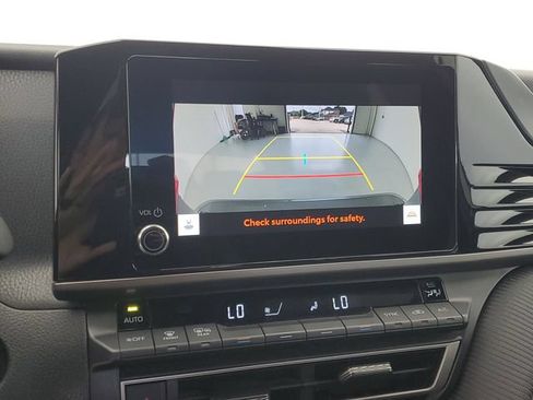 Used 2025 Toyota Camry SE w/ Convenience Package FWD image 27