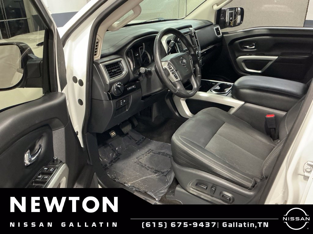 Used 2019 Nissan Titan SV w/ SV Convenience Package RWD image 6